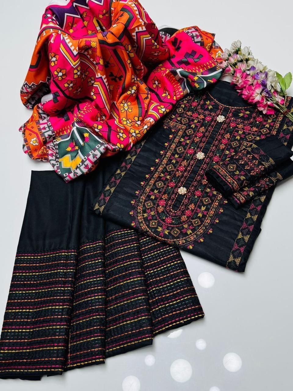 Unstitch Dhanak 3PC Dress - Image 4