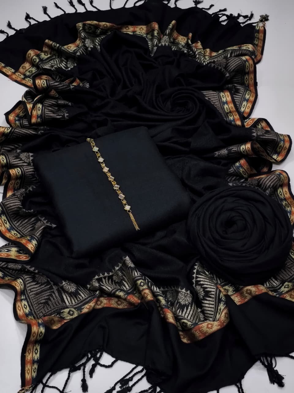 Jacquard Border Wool Suit with Plain Shirt & Trouser - Image 7