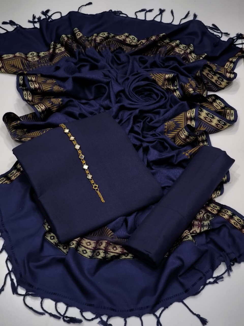 Jacquard Border Wool Suit with Plain Shirt & Trouser - Image 6