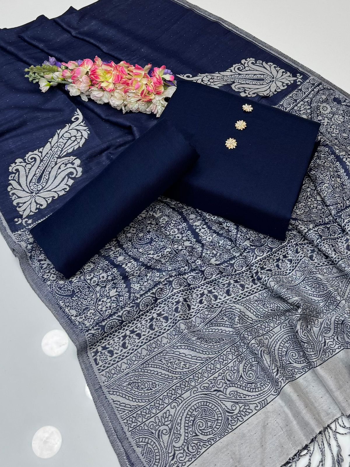 Pure Pashmina 72 Grade Jacquard Shawl 3PC Dress - Image 2