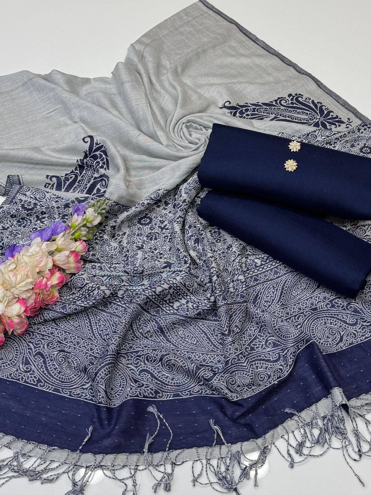 Pure Pashmina 72 Grade Jacquard Shawl 3PC Dress - Image 3