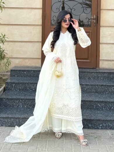 Heavy Embroidered Lawn Suit with Khadi Net Dupatta – 3 Piece